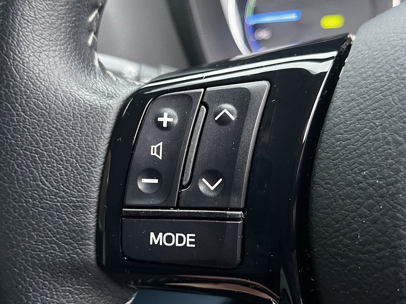 Toyota Yaris VVT-h Icon Tech - U227