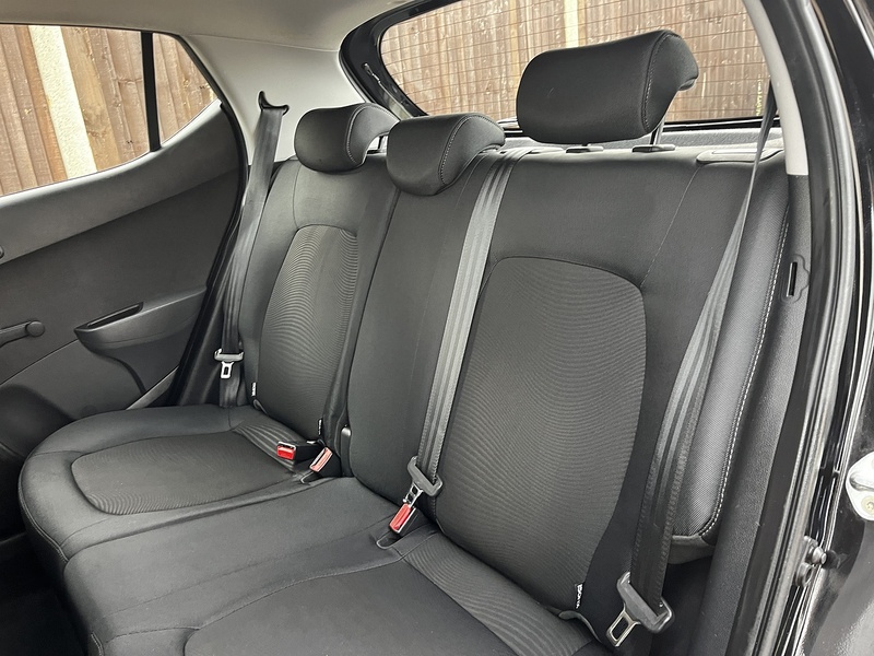 Hyundai i10 S - U228