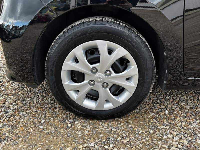 Hyundai i10 S - U228