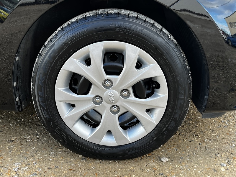 Hyundai i10 S - U228