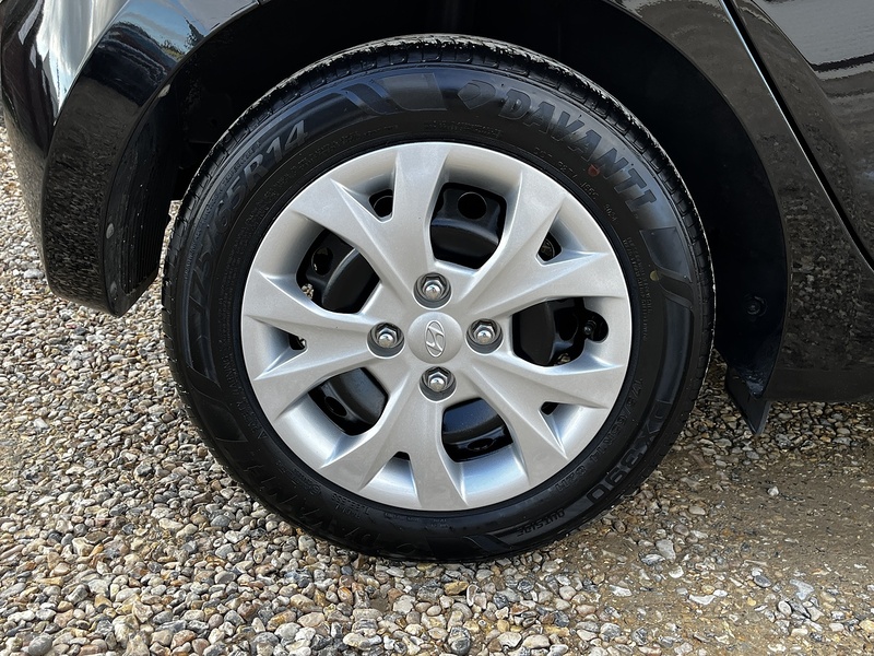 Hyundai i10 S - U228