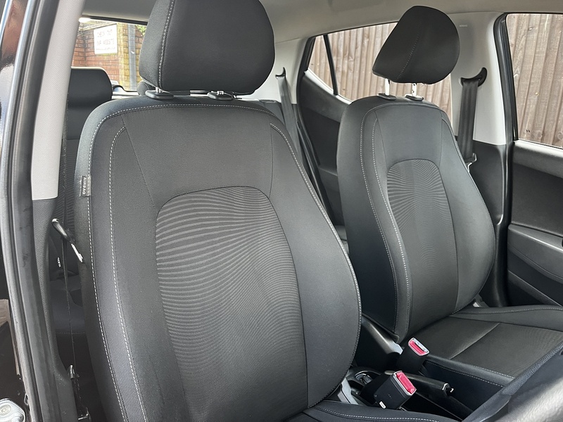 Hyundai i10 S - U228