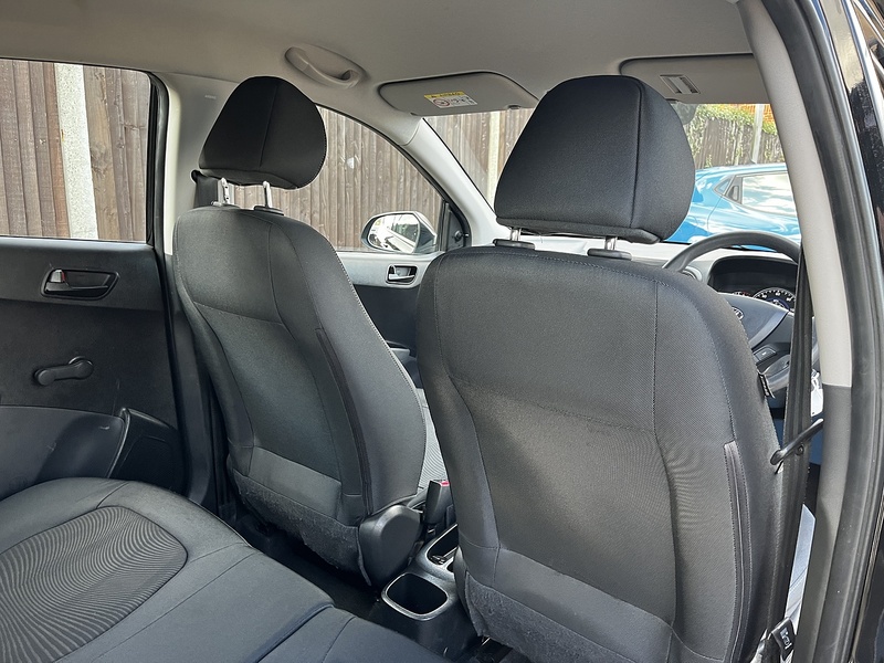 Hyundai i10 S - U228