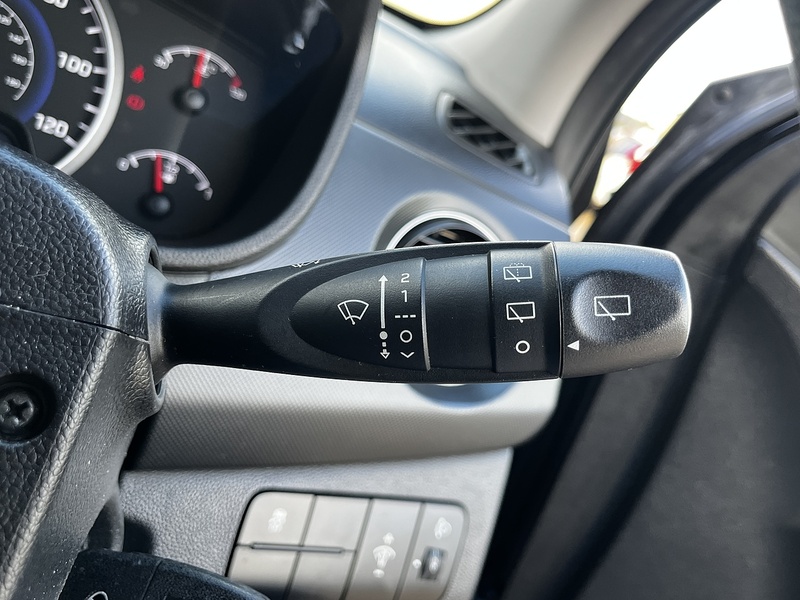 Hyundai i10 S - U228