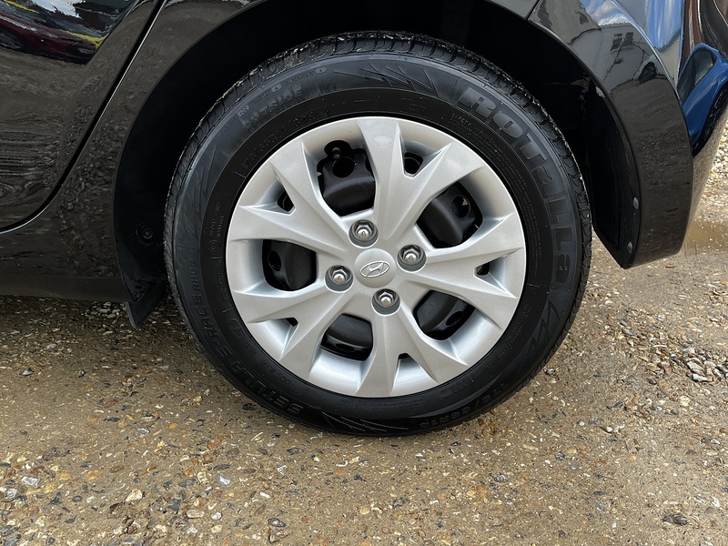 Hyundai i10 S - U228