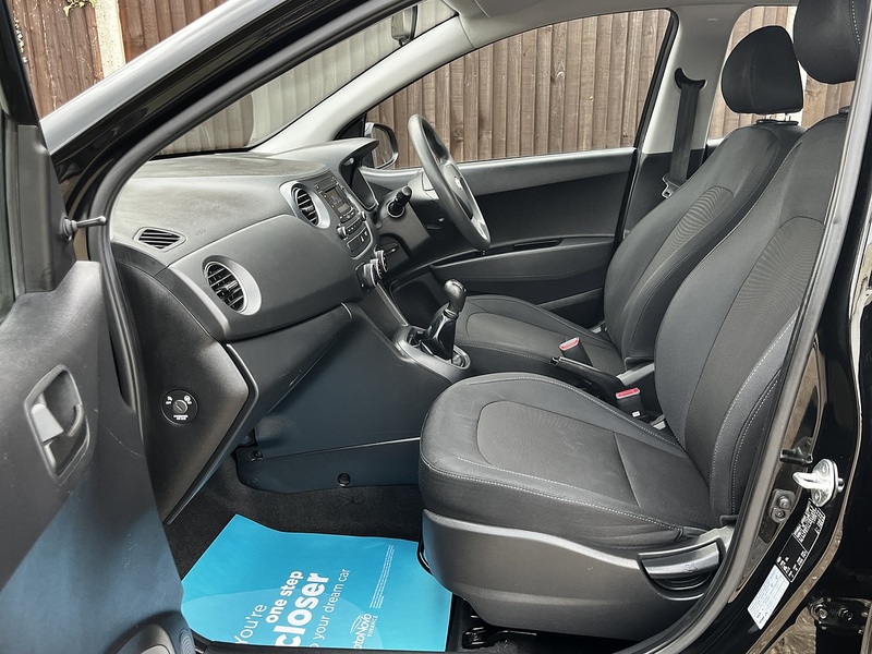 Hyundai i10 S - U228