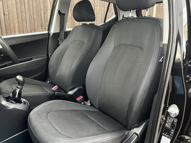 Hyundai i10 S - U228