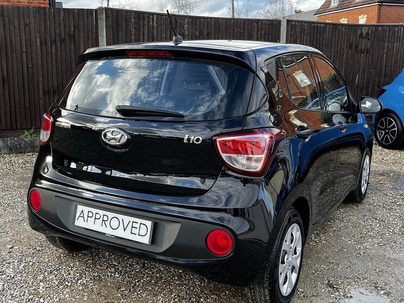 Hyundai i10 S - U228