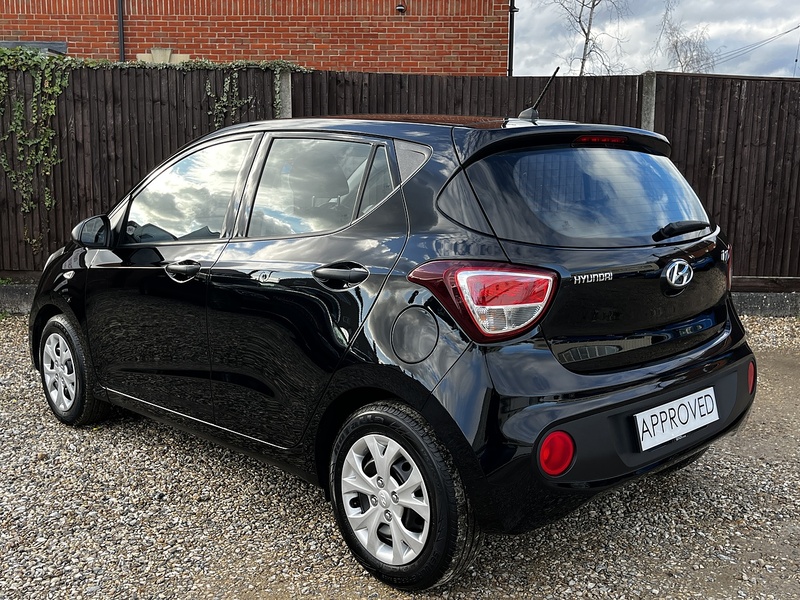 Hyundai i10 S - U228