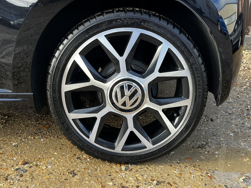 Volkswagen up! up! GTI - U230