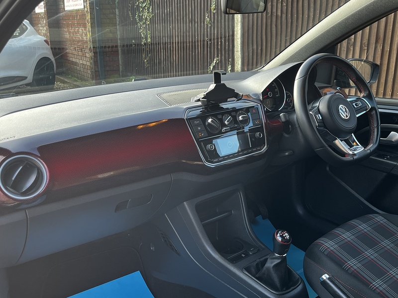 Volkswagen up! up! GTI - U230