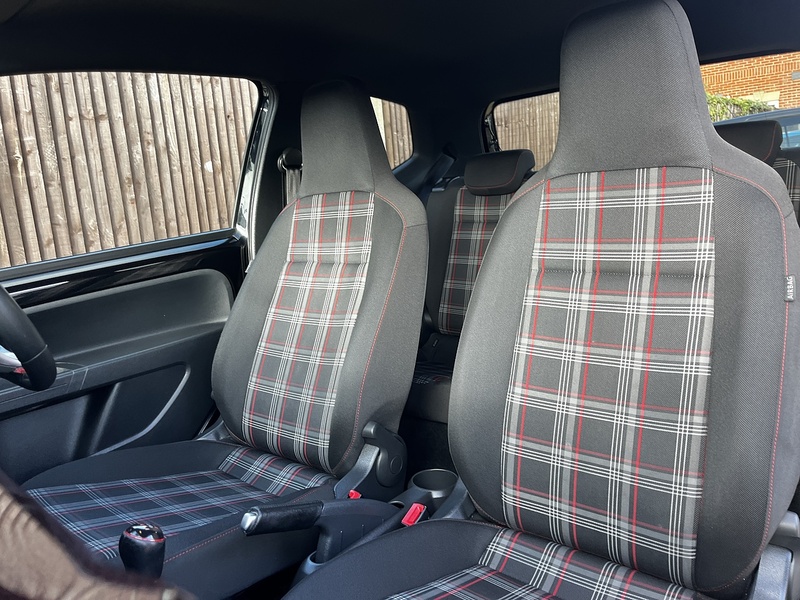 Volkswagen up! up! GTI - U230