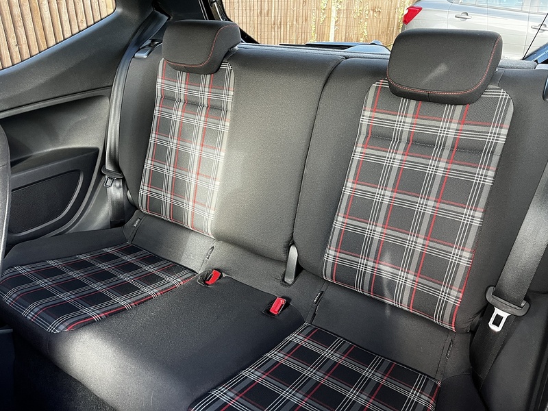 Volkswagen up! up! GTI - U230