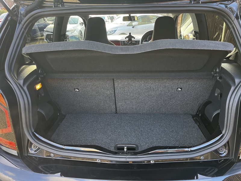 Volkswagen up! up! GTI - U230