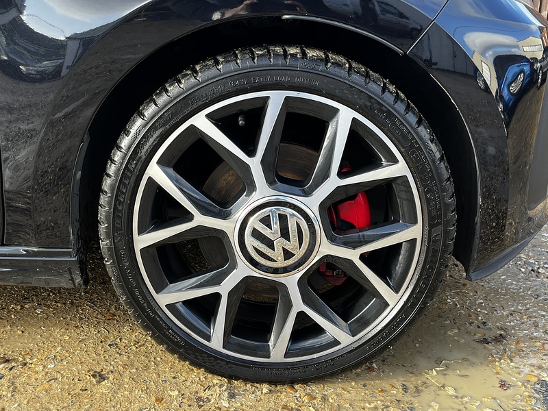 Volkswagen up! up! GTI - U230