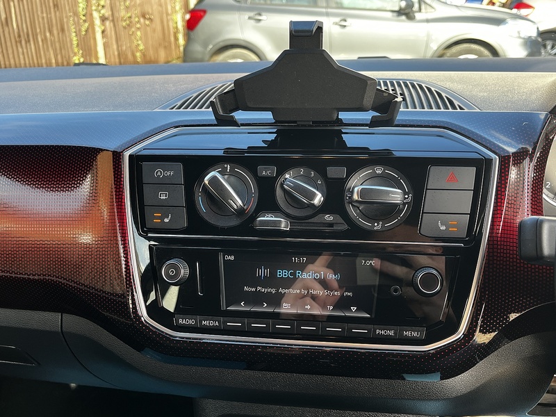 Volkswagen up! up! GTI - U230