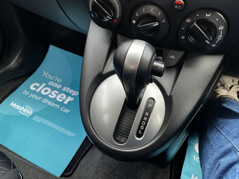 Mazda Mazda2 TS2 - U232