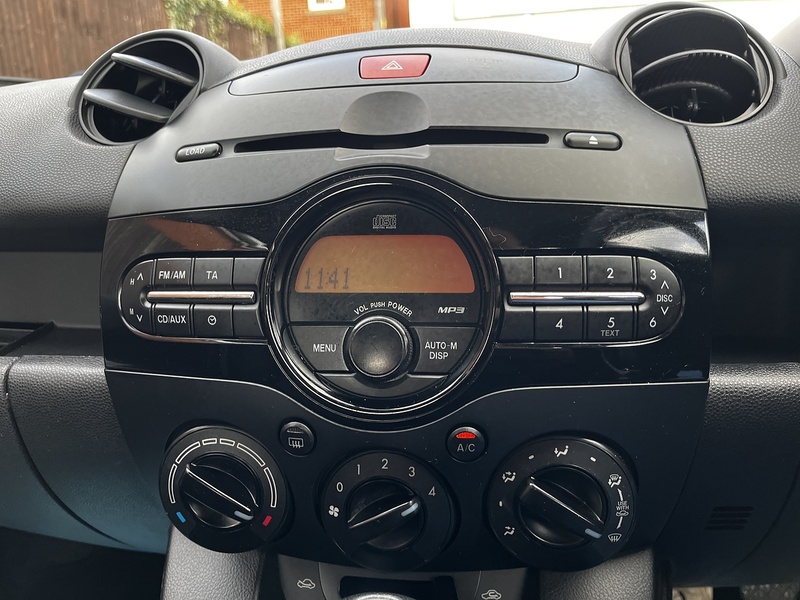 Mazda Mazda2 TS2 - U232