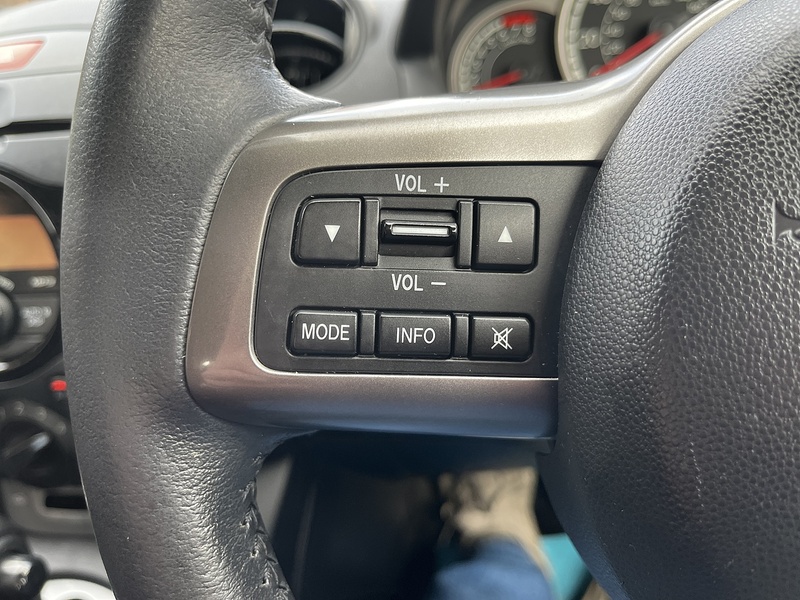 Mazda Mazda2 TS2 - U232