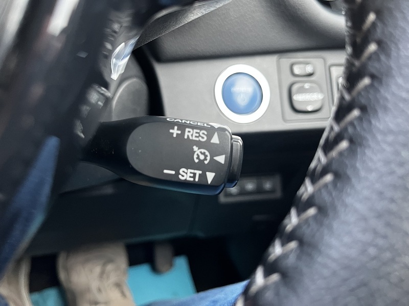 Toyota Yaris VVT-h Design - U235