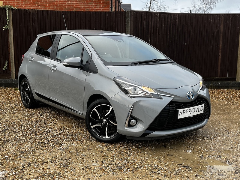 Toyota Yaris VVT-h Design - U235