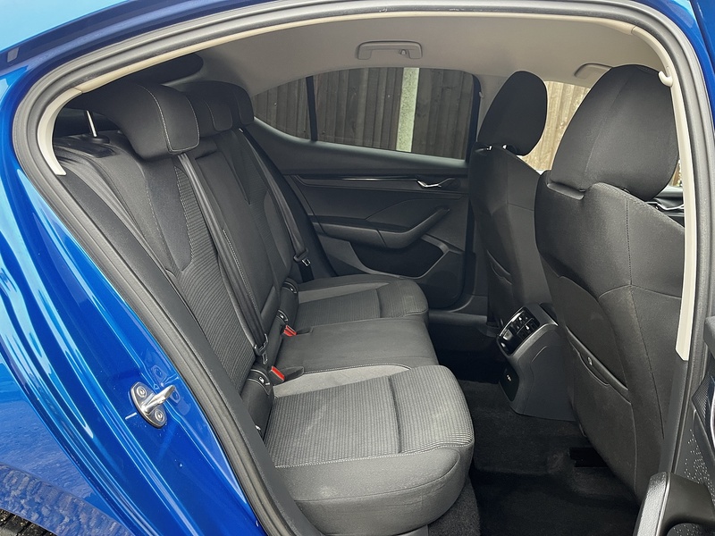 Skoda Octavia TSI SE Technology - U237