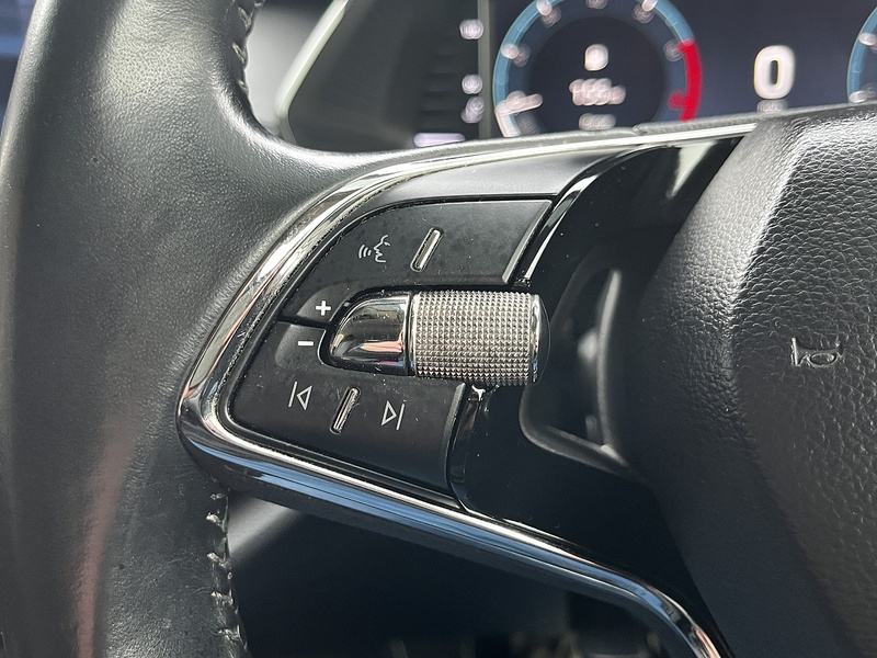 Skoda Octavia TSI SE Technology - U237