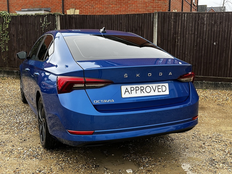 Skoda Octavia TSI SE Technology - U237