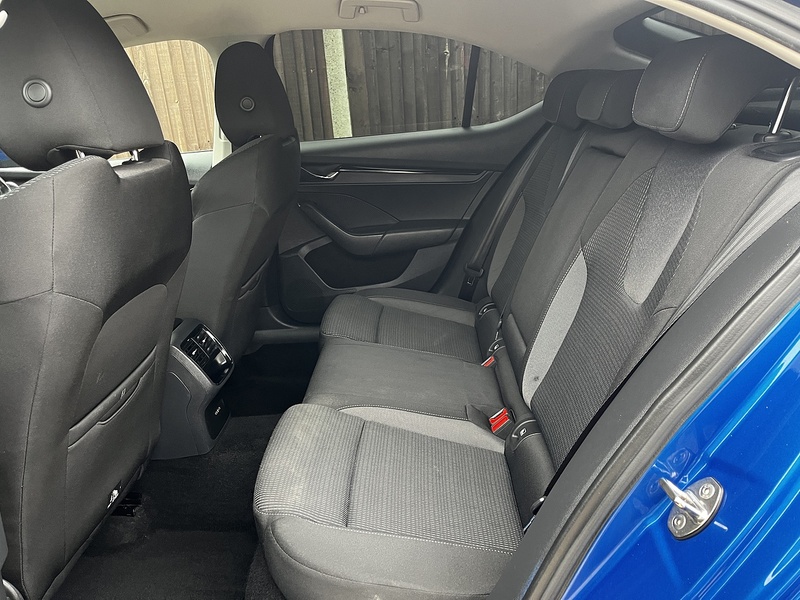 Skoda Octavia TSI SE Technology - U237