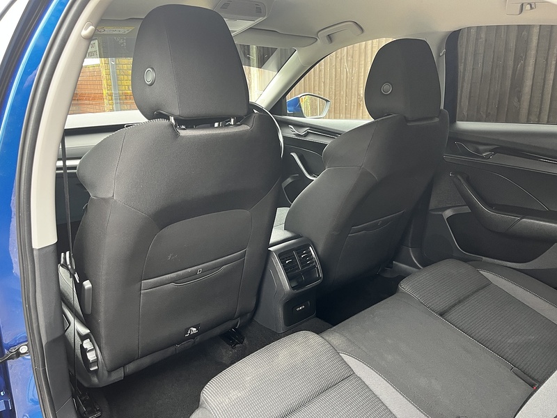 Skoda Octavia TSI SE Technology - U237