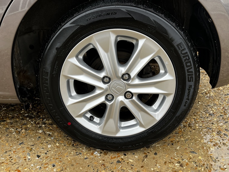 Honda Jazz i-VTEC ES - U238