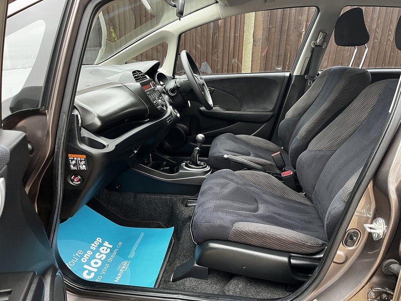 Honda Jazz i-VTEC ES - U238