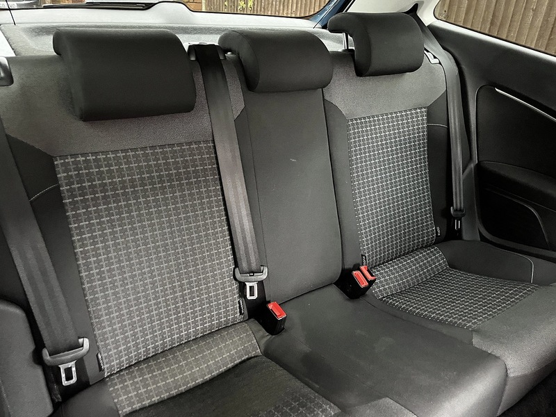 Volkswagen Polo BlueMotion Tech SE - U240