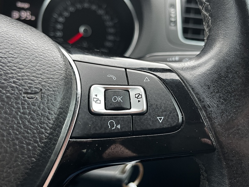 Volkswagen Polo BlueMotion Tech SE - U240