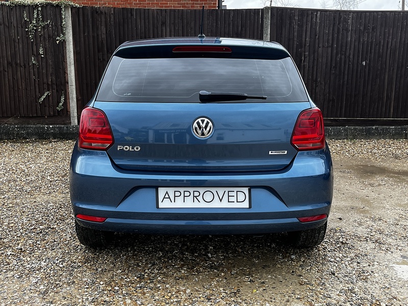 Volkswagen Polo BlueMotion Tech SE - U240