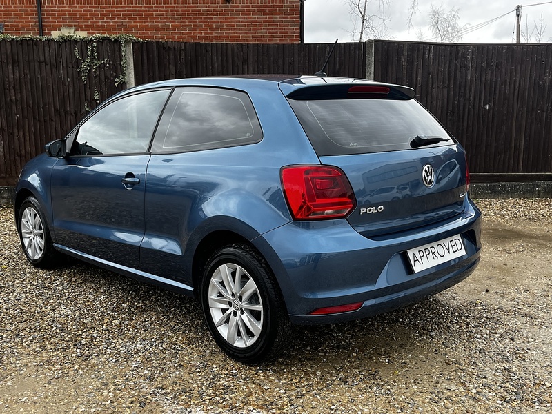 Volkswagen Polo BlueMotion Tech SE - U240