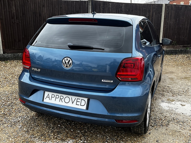 Volkswagen Polo BlueMotion Tech SE - U240