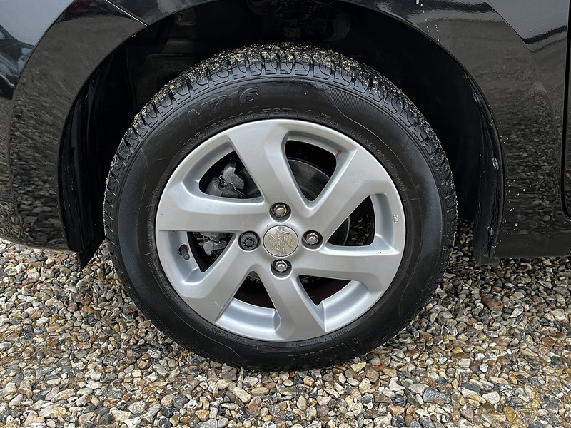 Suzuki Celerio City - U245