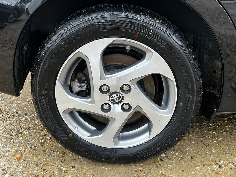 Toyota Yaris VVT-h Icon - U251