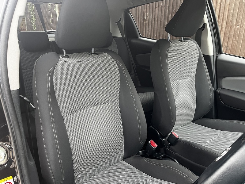 Toyota Yaris VVT-h Icon - U251