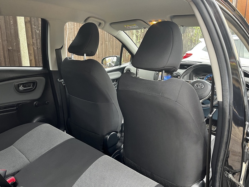 Toyota Yaris VVT-h Icon - U251