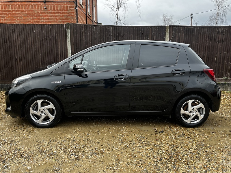 Toyota Yaris VVT-h Icon - U251
