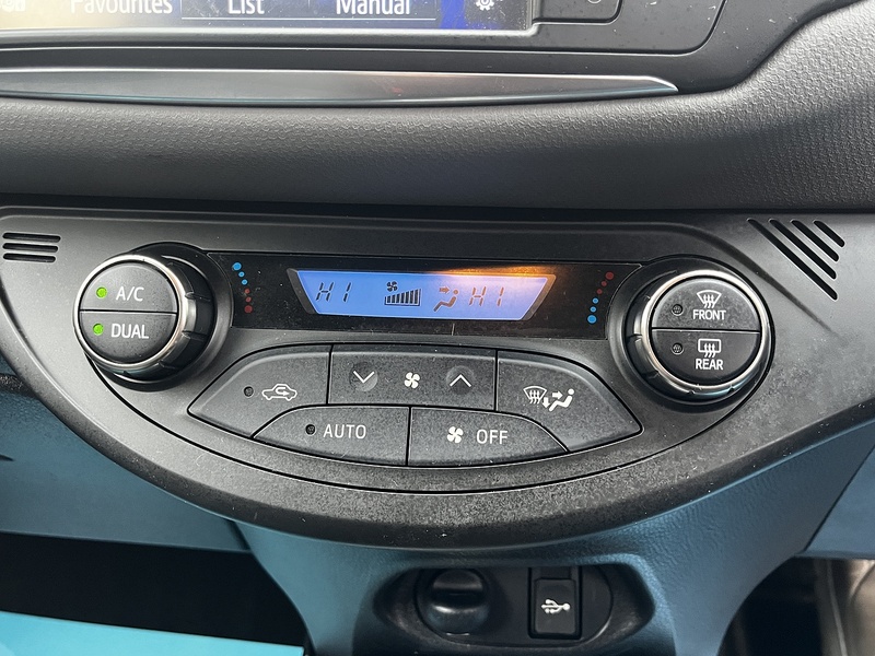 Toyota Yaris VVT-h Icon - U251