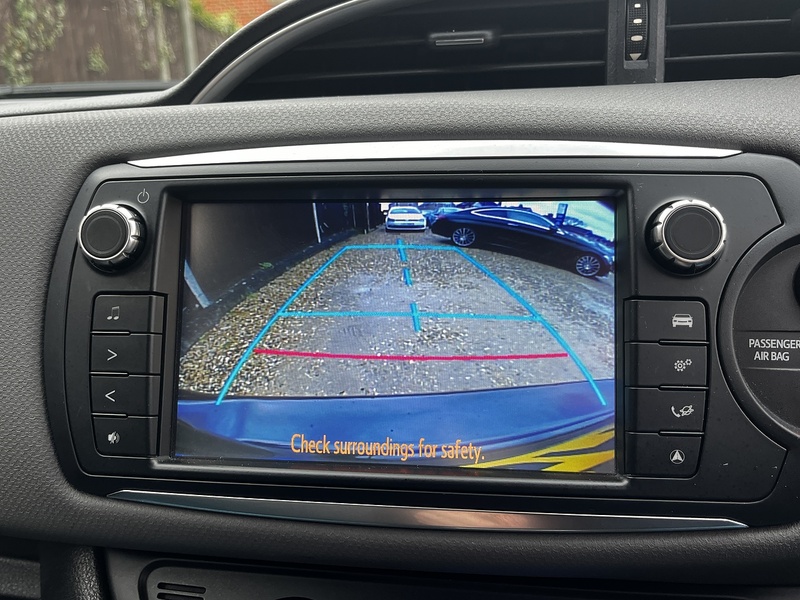 Toyota Yaris VVT-h Icon - U251