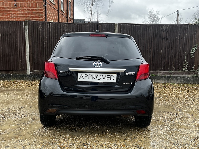 Toyota Yaris VVT-h Icon - U251