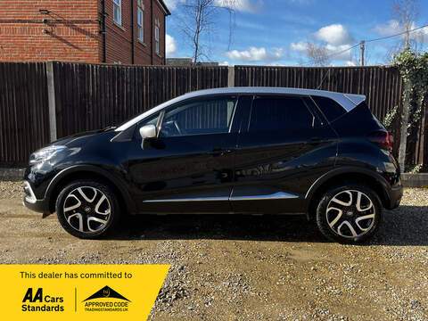 Renault Captur 2.1 C250d AMG Line (Premium Plus) Coupe 2dr Diesel G-Tronic+ Euro 6 (s/s) (204 ps)