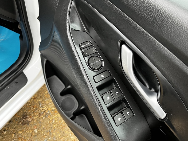 Hyundai i30 N LINE  - U258