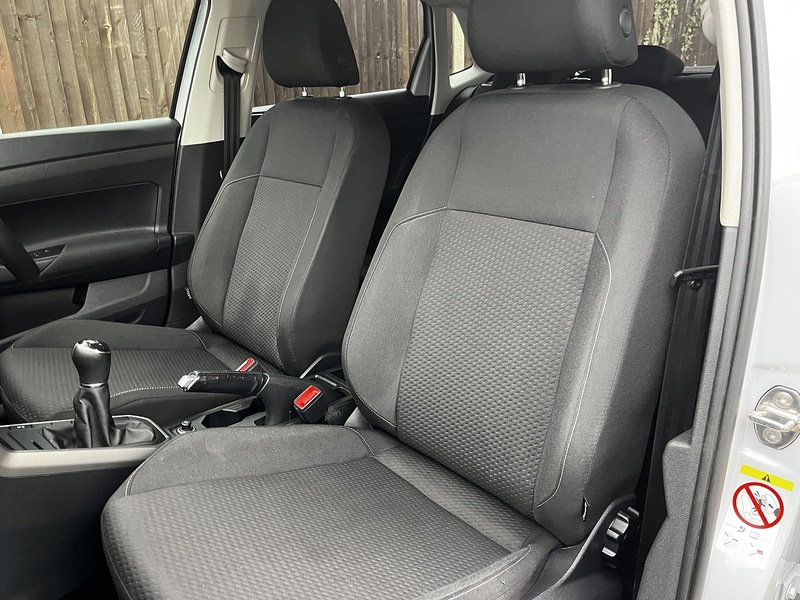 Volkswagen Polo TSI SE - U260