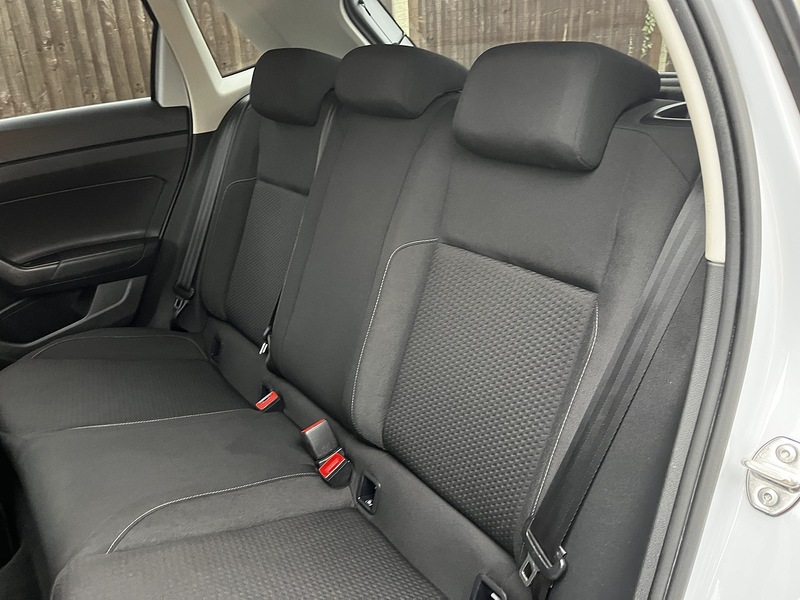 Volkswagen Polo TSI SE - U260