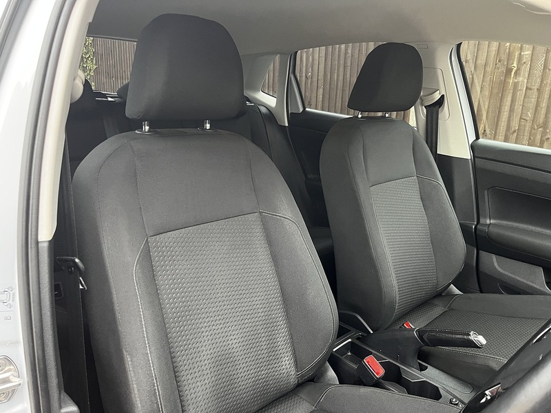 Volkswagen Polo TSI SE - U260